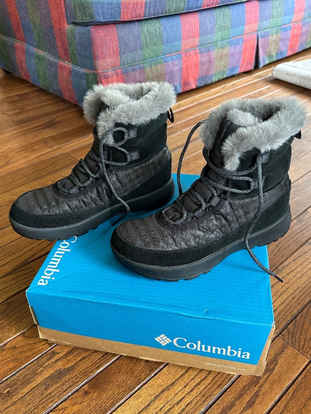 NWTIB COLUMBIA Women's Slopeside Peak Luxe Boot Black/Grey Waterproof Sz 10